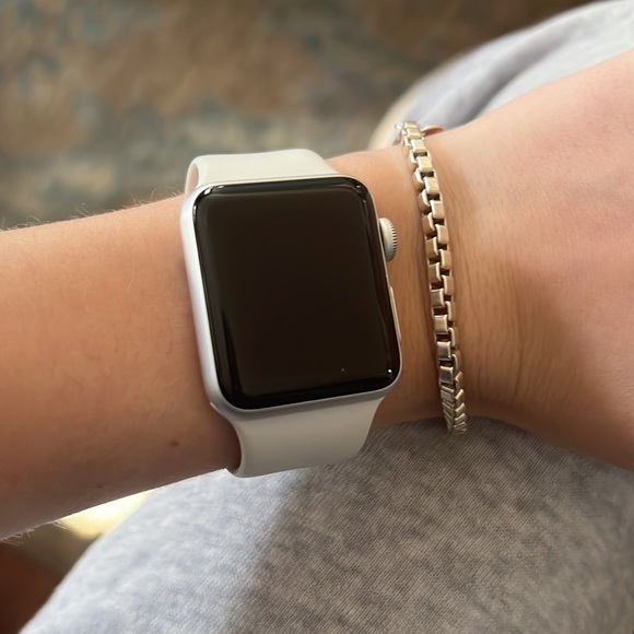 Great condition barely used with small scratch on screen! - Picture 6 of 6